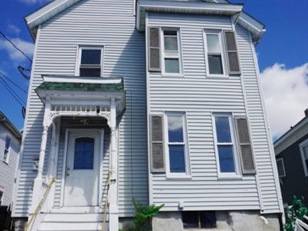 27 Shaw St, Lowell, MA 01851