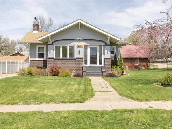 419 South St, Moville, IA 51039