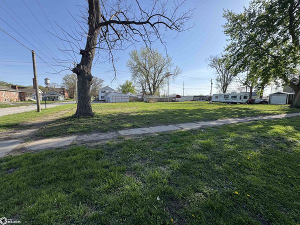 111 N 2Nd Street, Red Oak, IA 51566