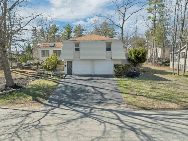 17 Harding Road, Portsmouth, NH 03801