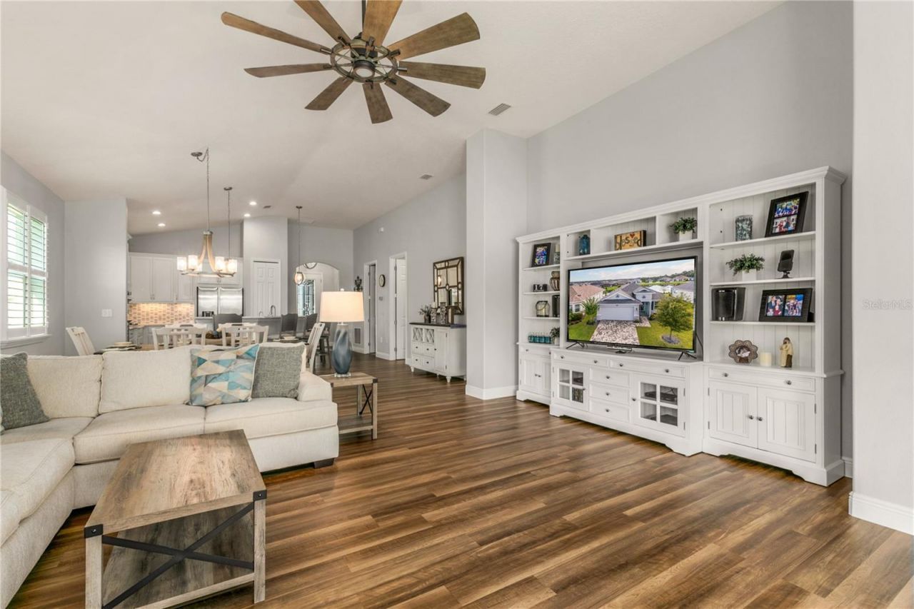 8492 Hartford Way , Mount Dora, FL 32757 Photo