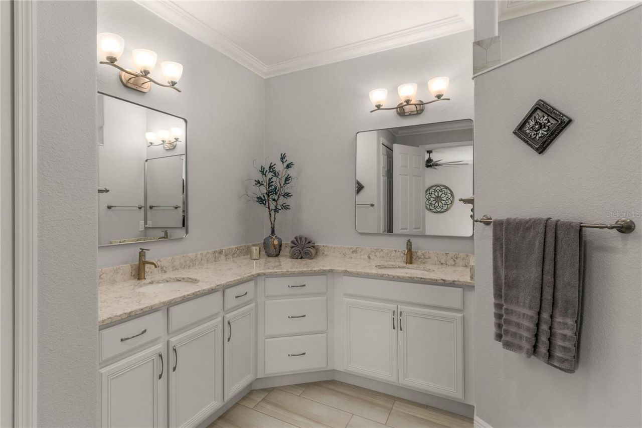 8492 Hartford Way , Mount Dora, FL 32757 Photo