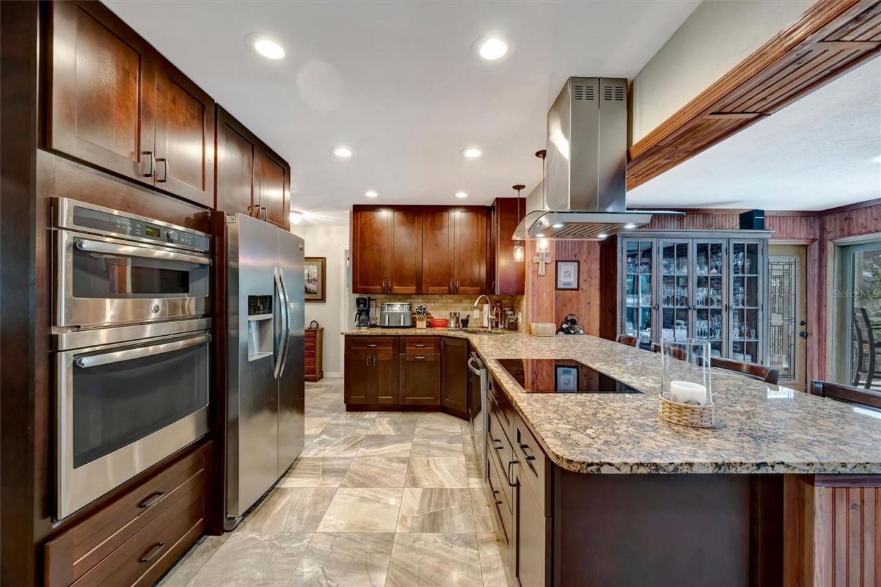 9782 55th Avenue N, Saint Petersburg, FL 33708 Photo