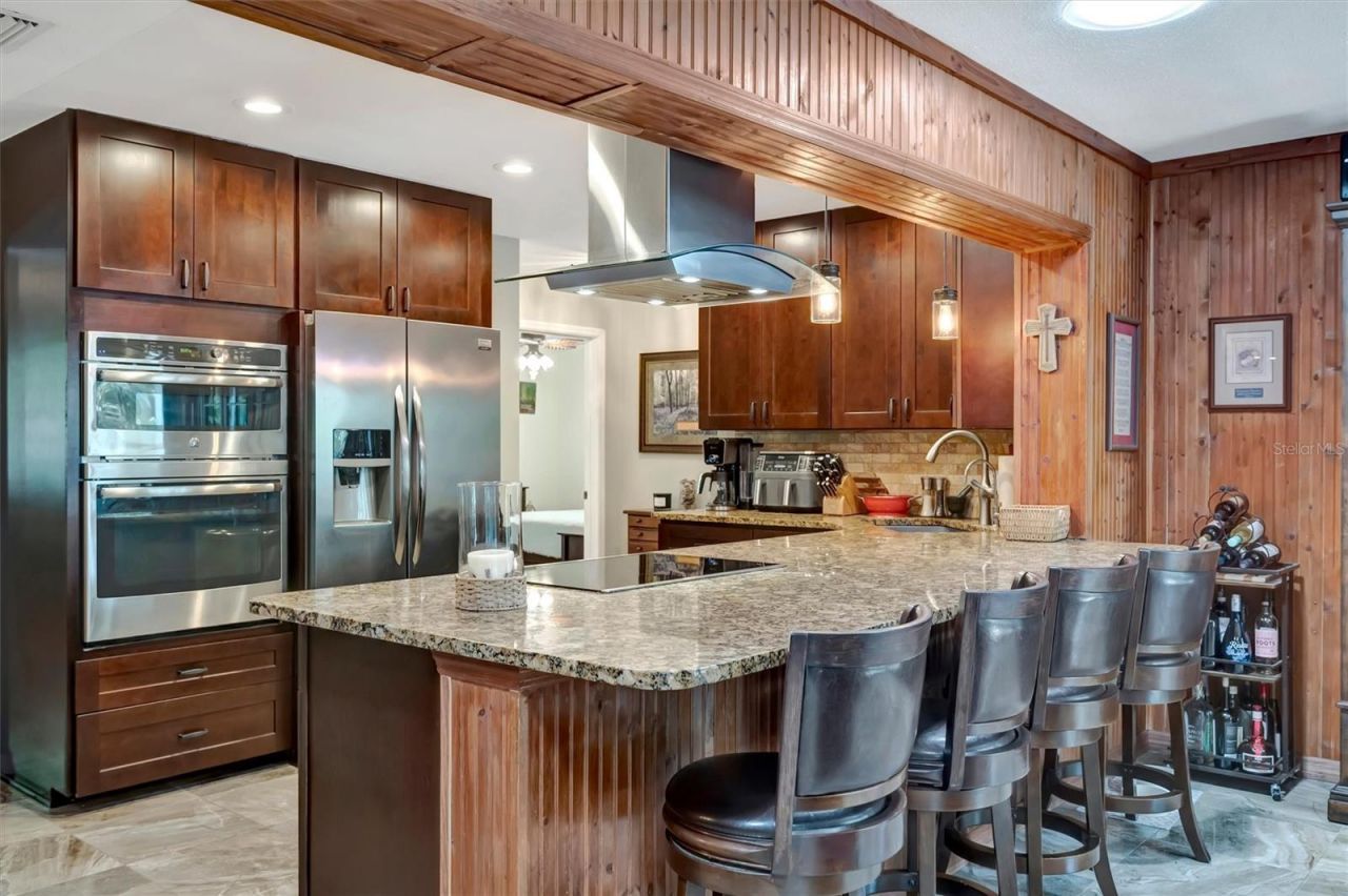 9782 55th Avenue N, Saint Petersburg, FL 33708 Photo