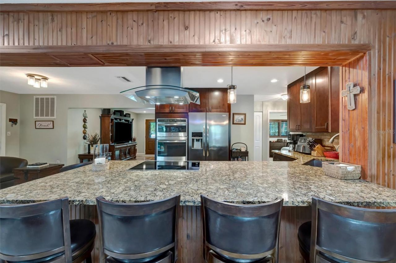 9782 55th Avenue N, Saint Petersburg, FL 33708 Photo