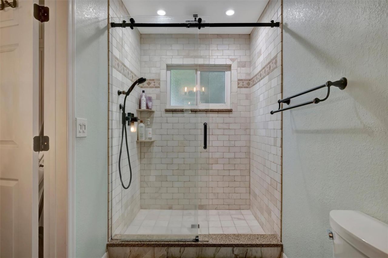 9782 55th Avenue N, Saint Petersburg, FL 33708 Photo