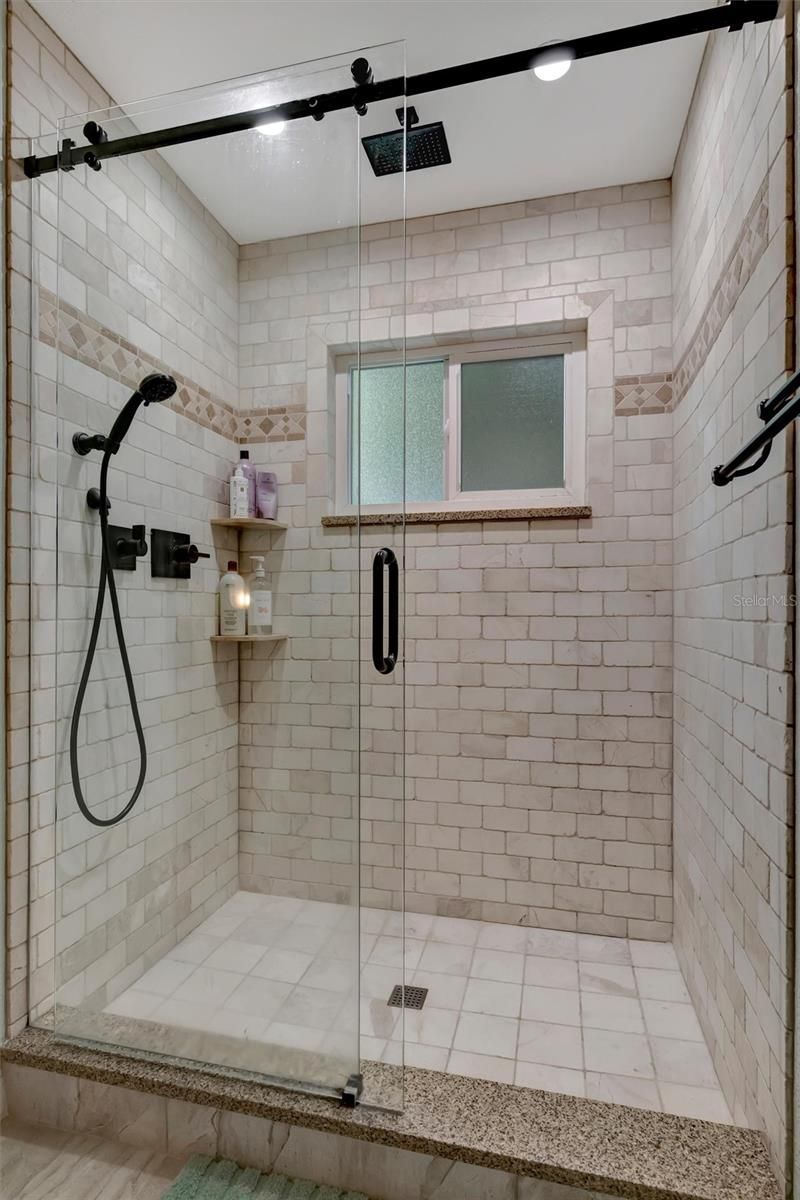 9782 55th Avenue N, Saint Petersburg, FL 33708 Photo