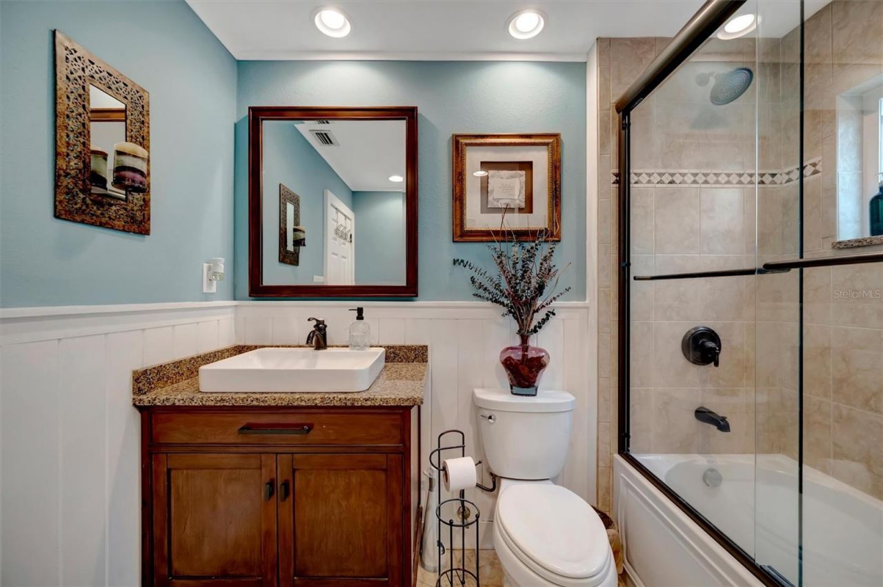 9782 55th Avenue N, Saint Petersburg, FL 33708 Photo