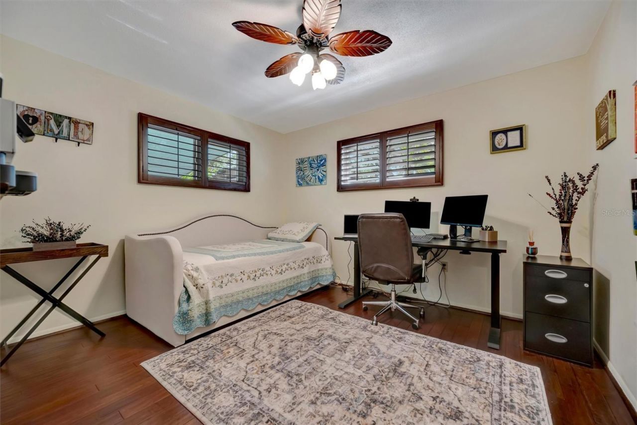 9782 55th Avenue N, Saint Petersburg, FL 33708 Photo