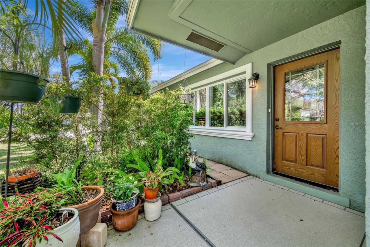 9782 55th Avenue N, Saint Petersburg, FL 33708 Photo