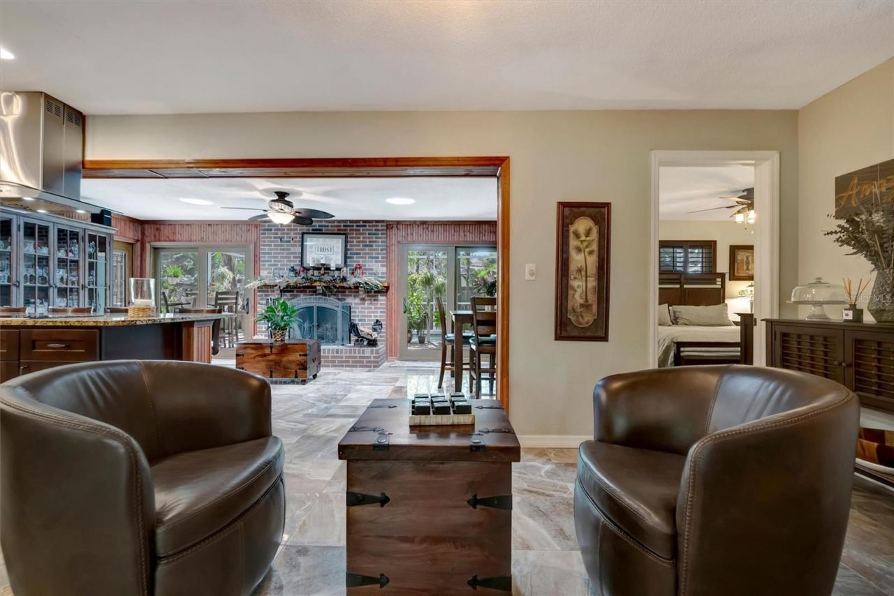 9782 55th Avenue N, Saint Petersburg, FL 33708 Photo