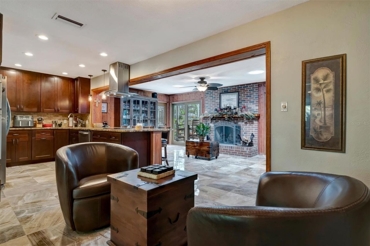 9782 55th Avenue N, Saint Petersburg, FL 33708 Photo