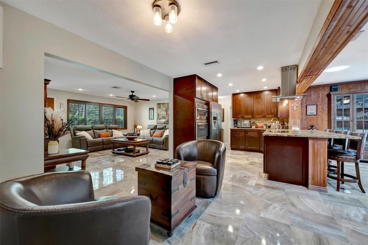 9782 55th Avenue N, Saint Petersburg, FL 33708 Photo