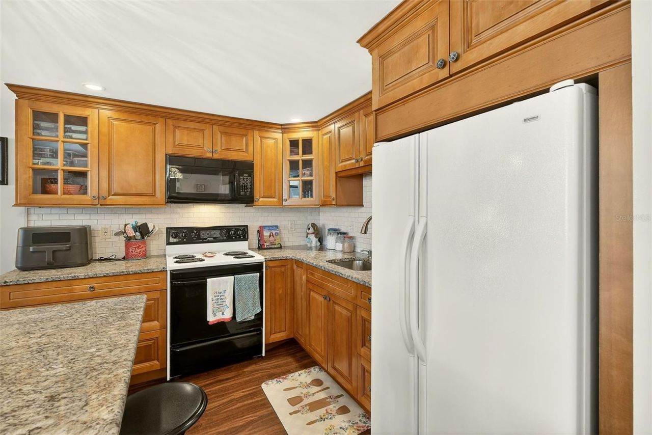 2612 Pearce Drive, Unit 209, Clearwater, FL 33764 Photo
