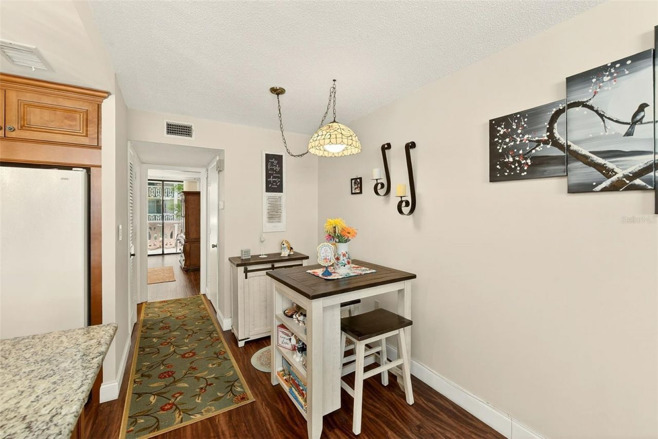 2612 Pearce Drive, Unit 209, Clearwater, FL 33764 Photo