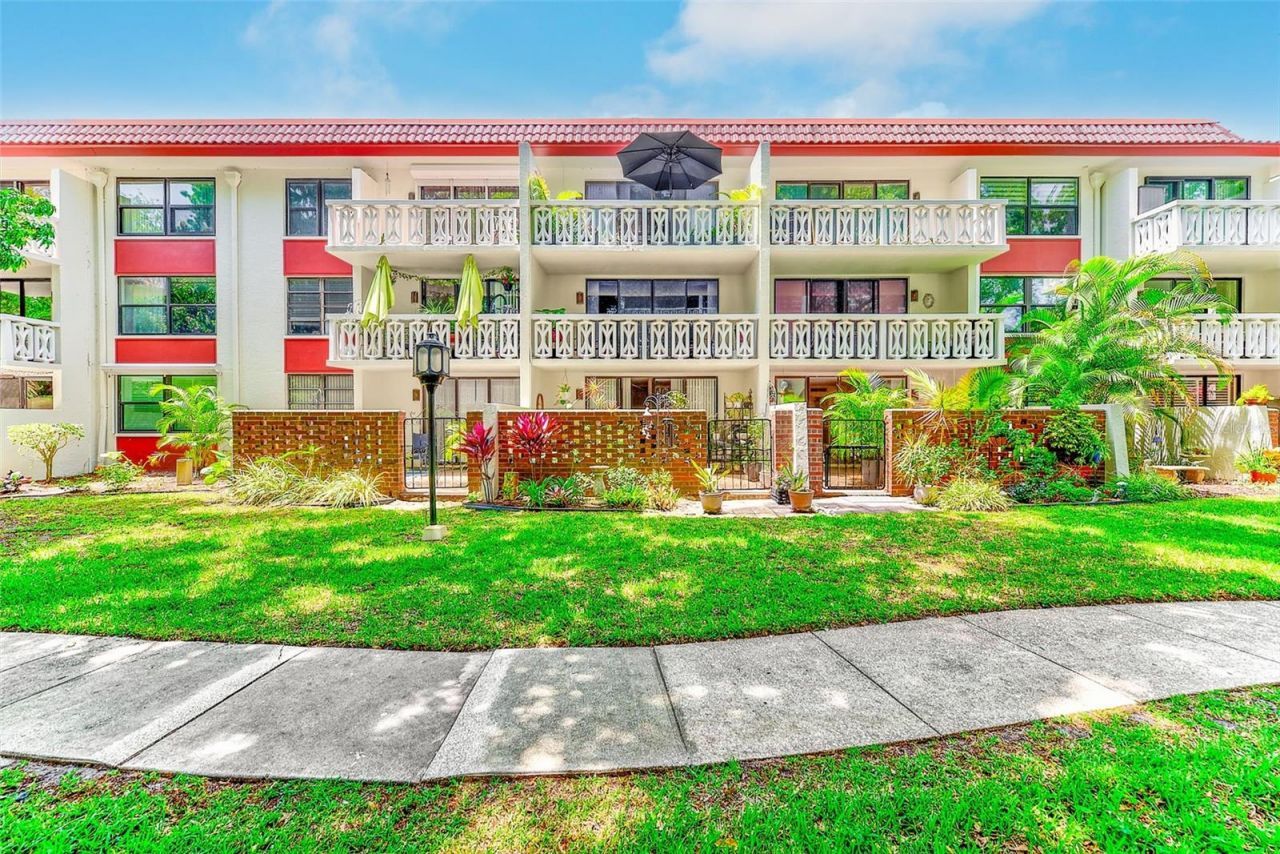 2612 Pearce Drive, Unit 209, Clearwater, FL 33764 Photo