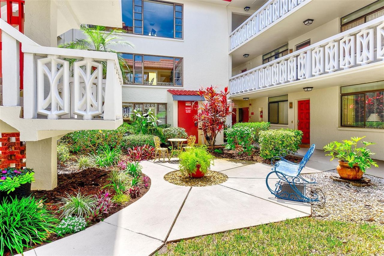2612 Pearce Drive, Unit 209, Clearwater, FL 33764 Photo