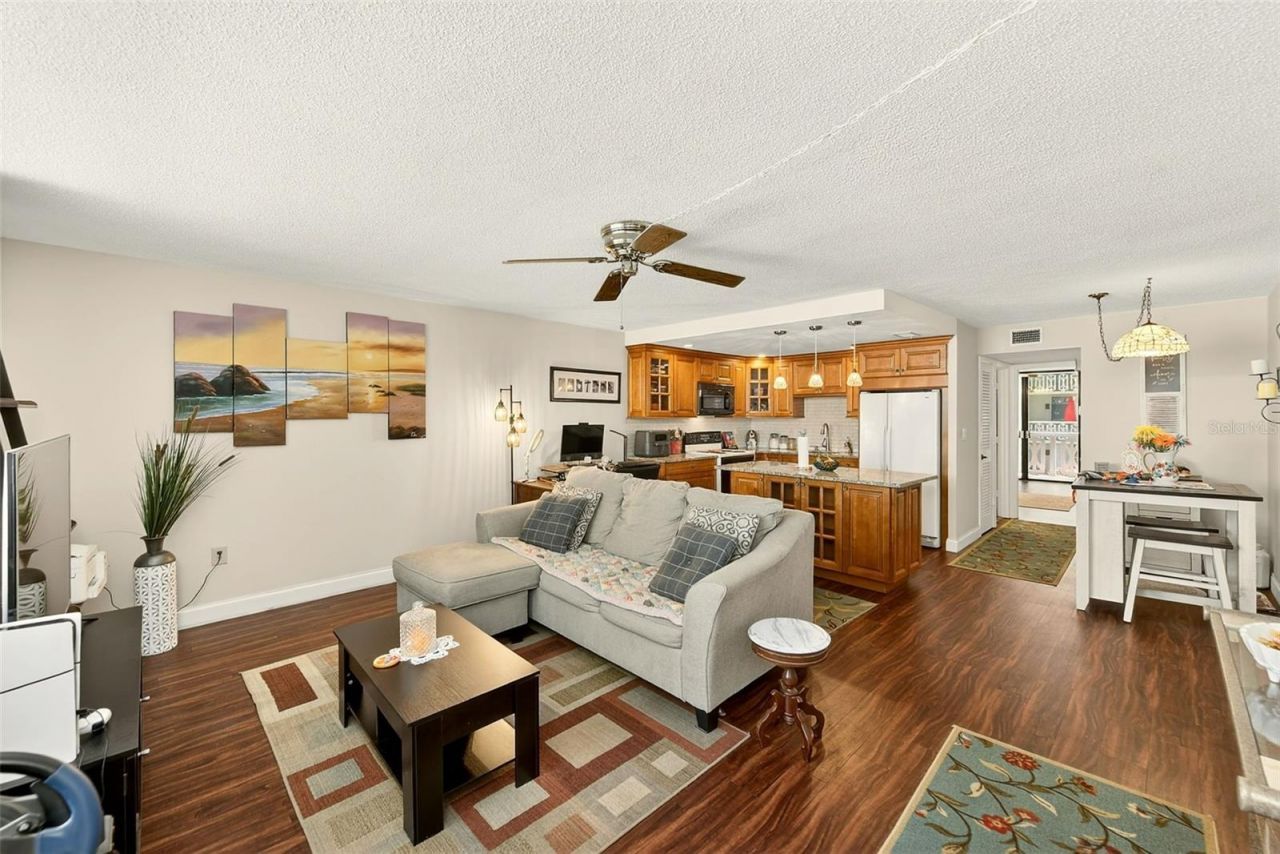2612 Pearce Drive, Unit 209, Clearwater, FL 33764 Photo