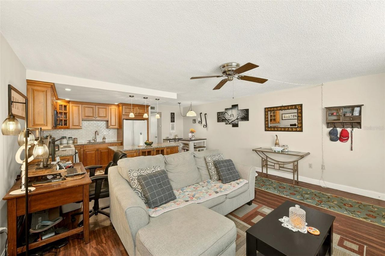 2612 Pearce Drive, Unit 209, Clearwater, FL 33764 Photo