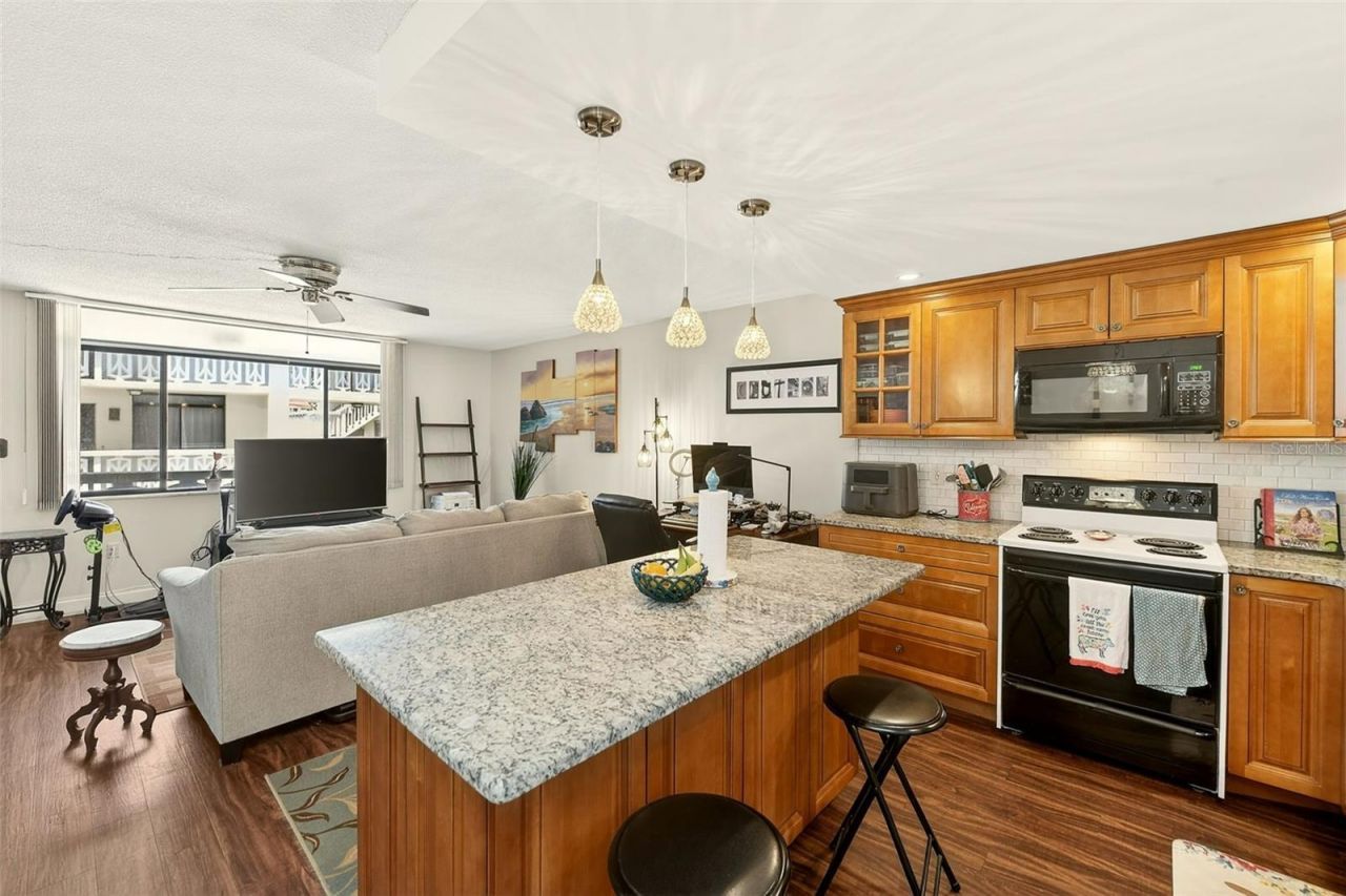 2612 Pearce Drive, Unit 209, Clearwater, FL 33764 Photo