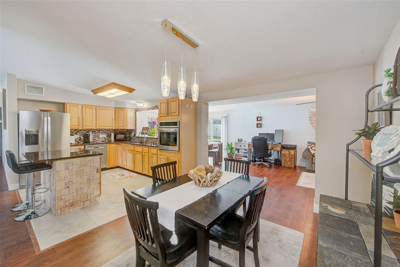 2032 Gatewood Drive , Largo, FL 33770 Photo