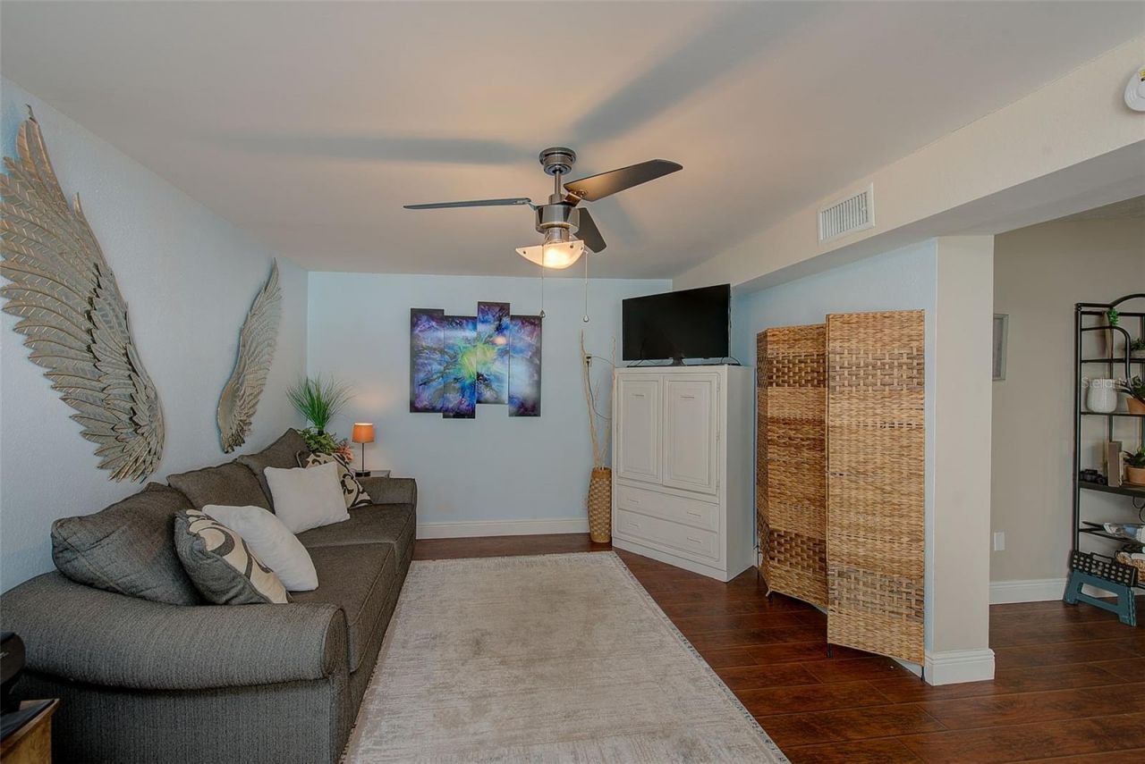 2032 Gatewood Drive , Largo, FL 33770 Photo