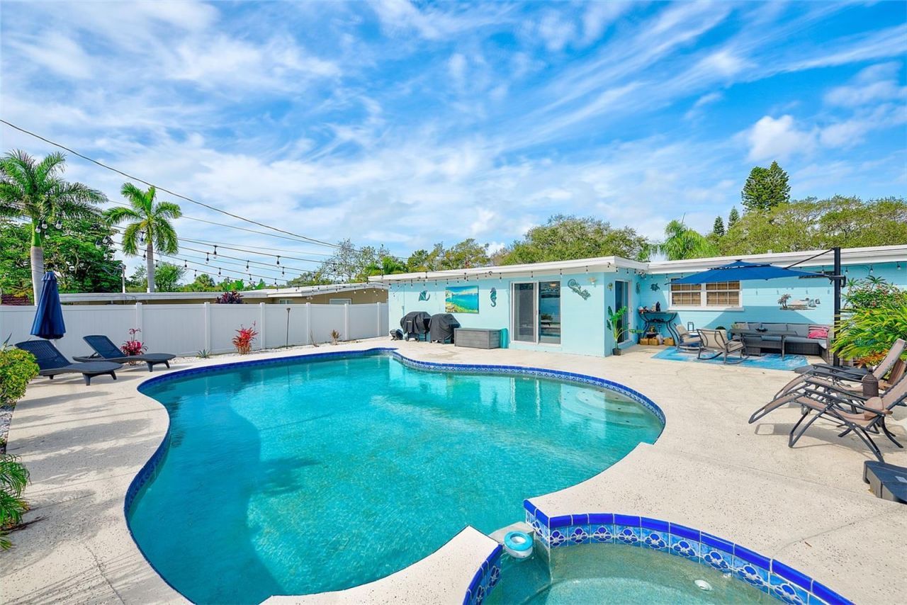 2032 Gatewood Drive , Largo, FL 33770 Photo