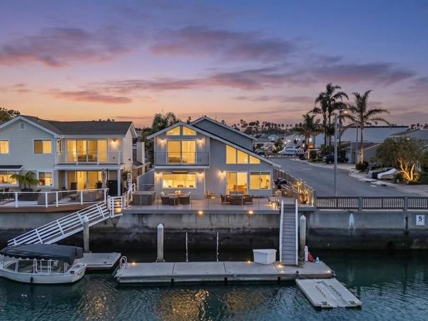 2230 Jamestown Lane, Oxnard, CA 93035