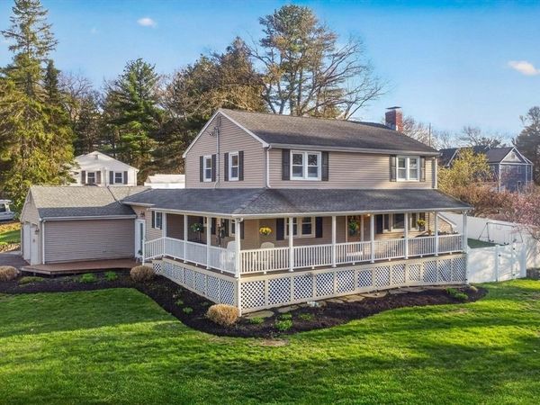 35 Bedford St, Burlington, MA 01803