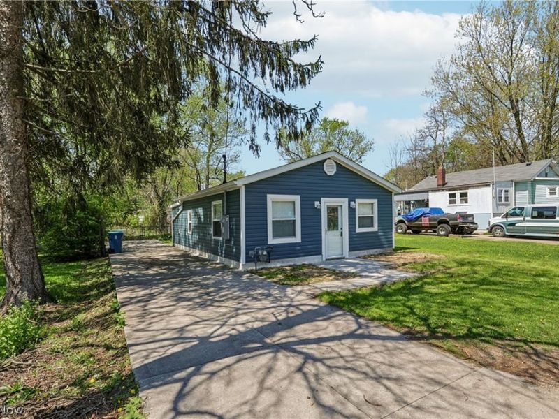 1424 5th Street, Lakemore, OH 44250 Photo 3