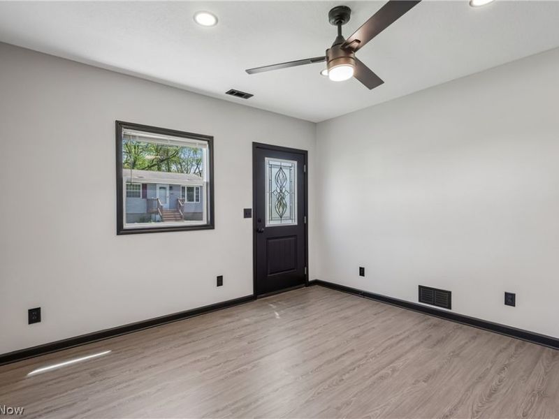 1424 5th Street, Lakemore, OH 44250 Photo 6