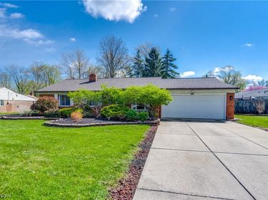 757 Esther Road, Highland Heights, OH 44143