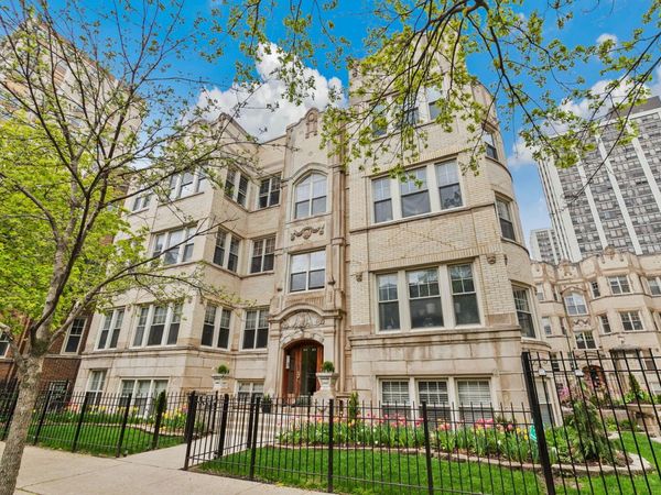 824 W Sunnyside Avenue , Unit 3, Chicago, IL 60640