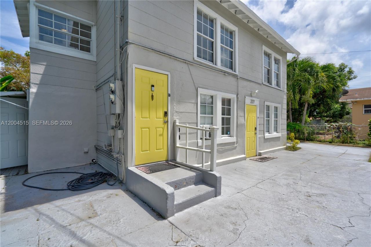 227 SW 30th Ave , Unit B, Miami, FL 33135 Photo