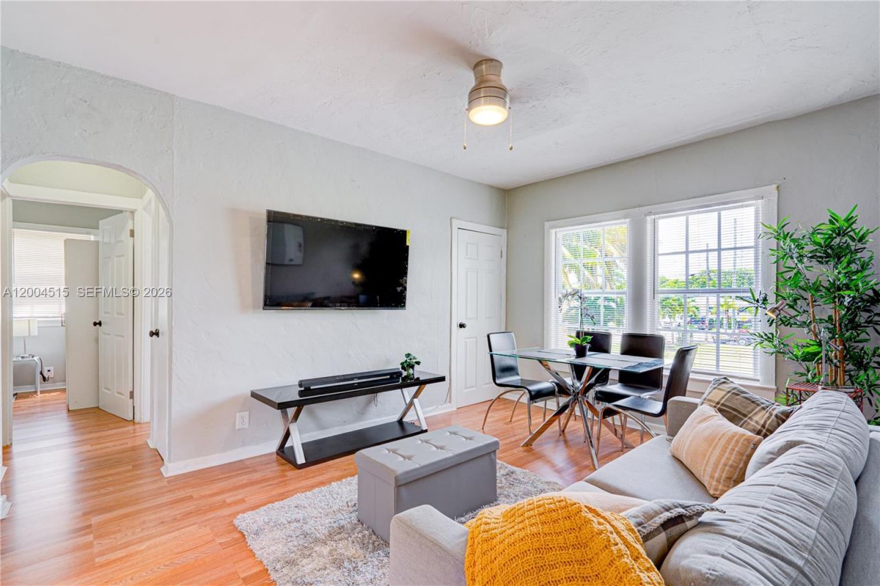 227 SW 30th Ave , Unit B, Miami, FL 33135 Photo