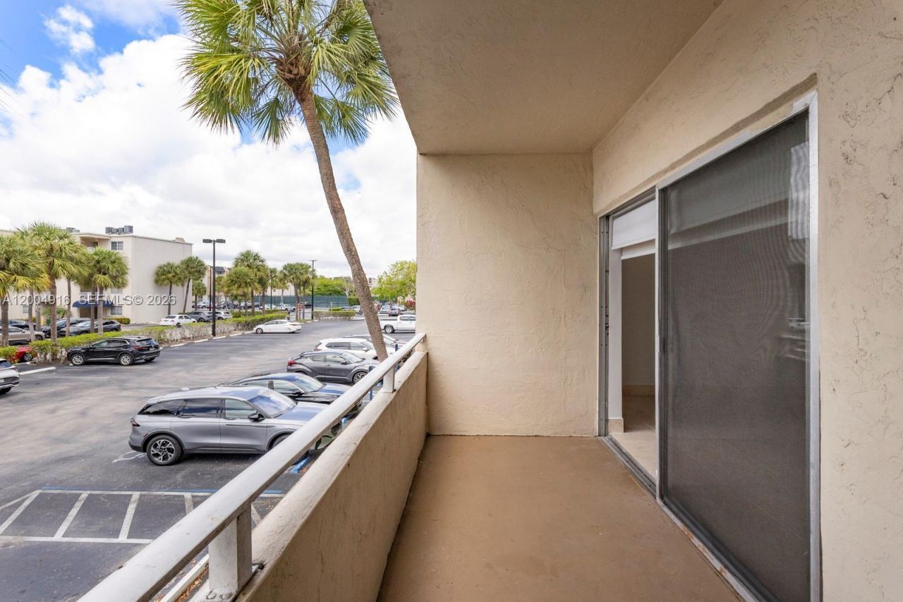 7747 SW 86th St , Unit D-205, Miami, FL 33143 Photo