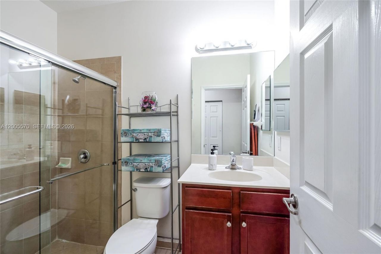 15294 SW 173rd St , Miami, FL 33187 Photo