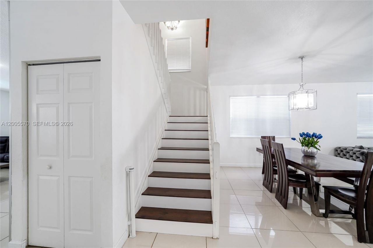 15294 SW 173rd St , Miami, FL 33187 Photo