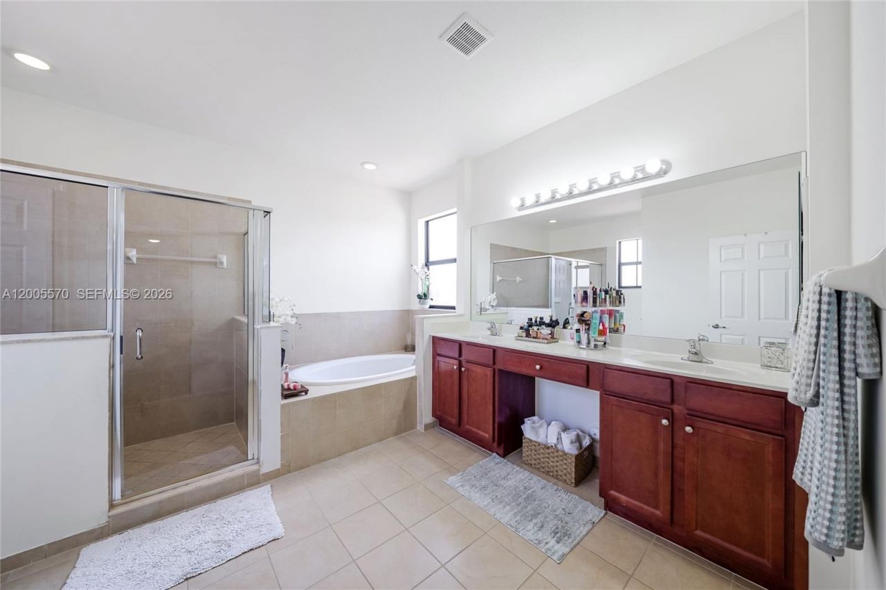 15294 SW 173rd St , Miami, FL 33187 Photo