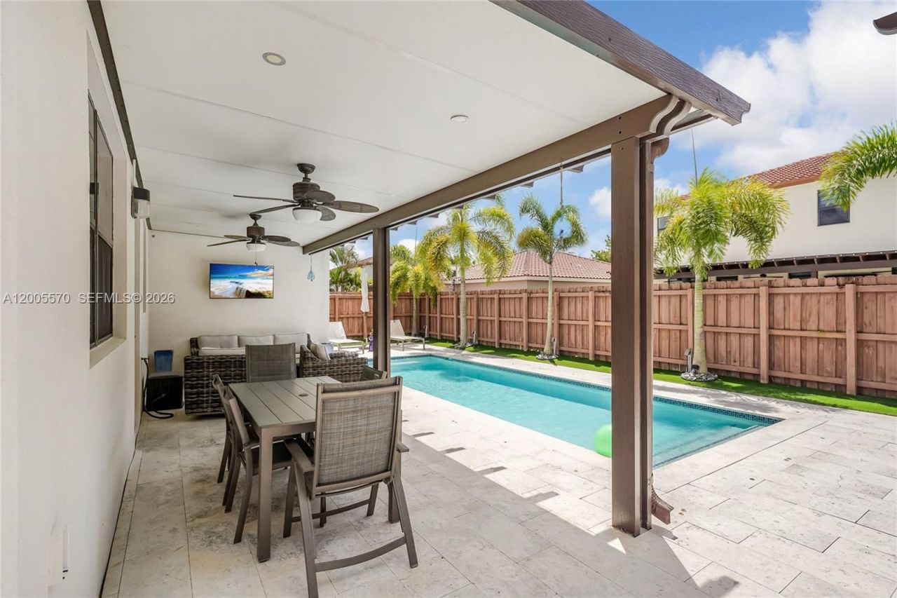 15294 SW 173rd St , Miami, FL 33187 Photo