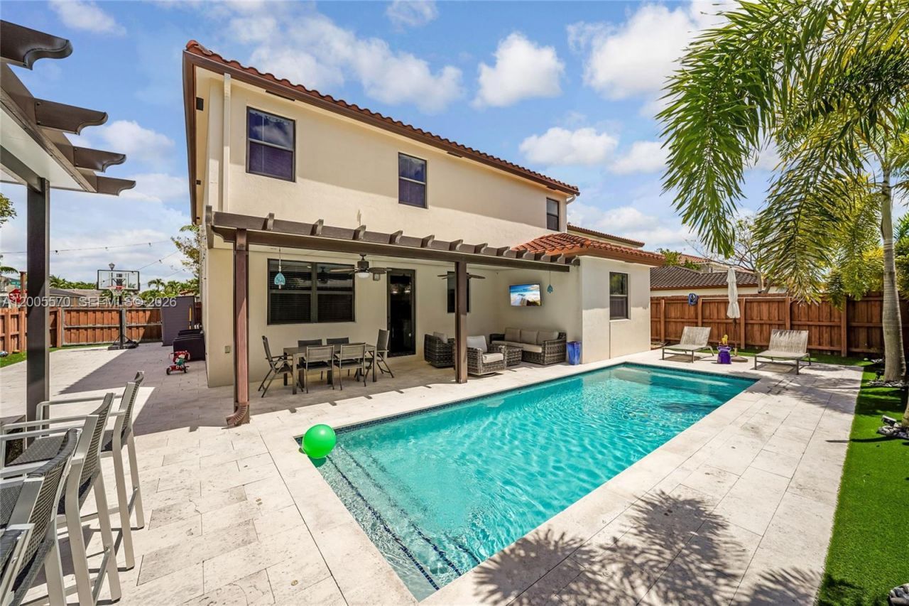 15294 SW 173rd St , Miami, FL 33187 Photo