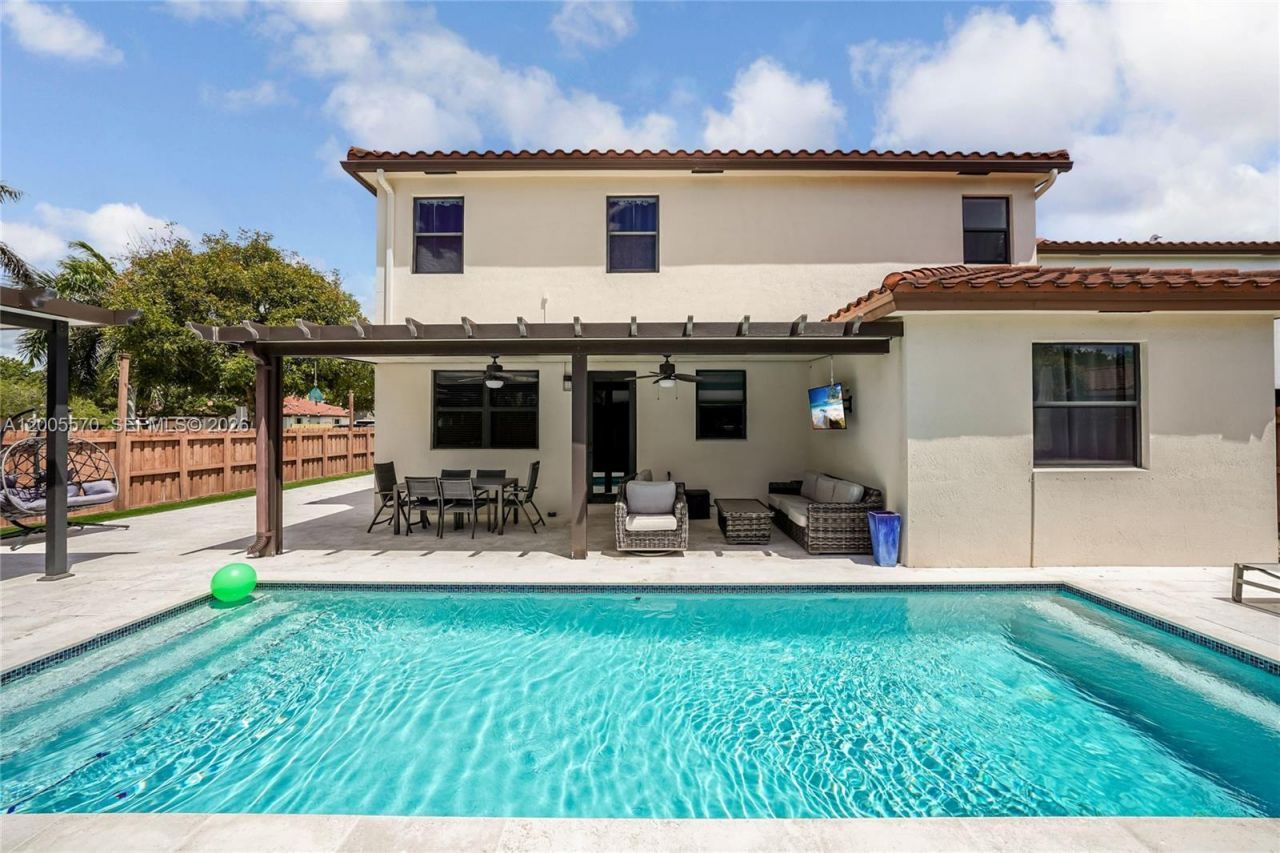 15294 SW 173rd St , Miami, FL 33187 Photo