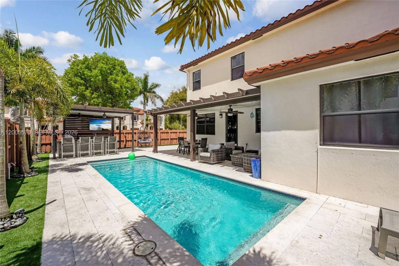 15294 SW 173rd St , Miami, FL 33187 Photo