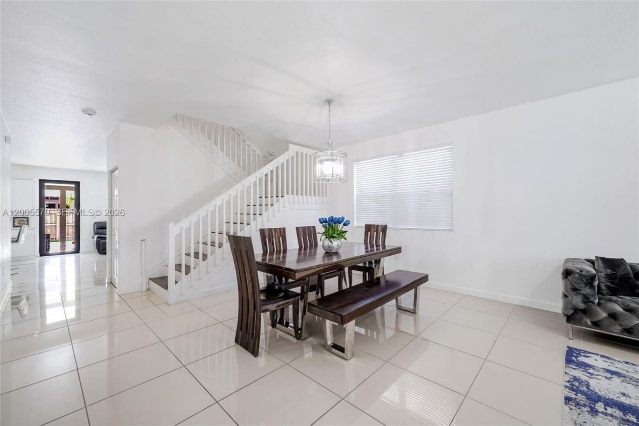 15294 SW 173rd St , Miami, FL 33187 Photo