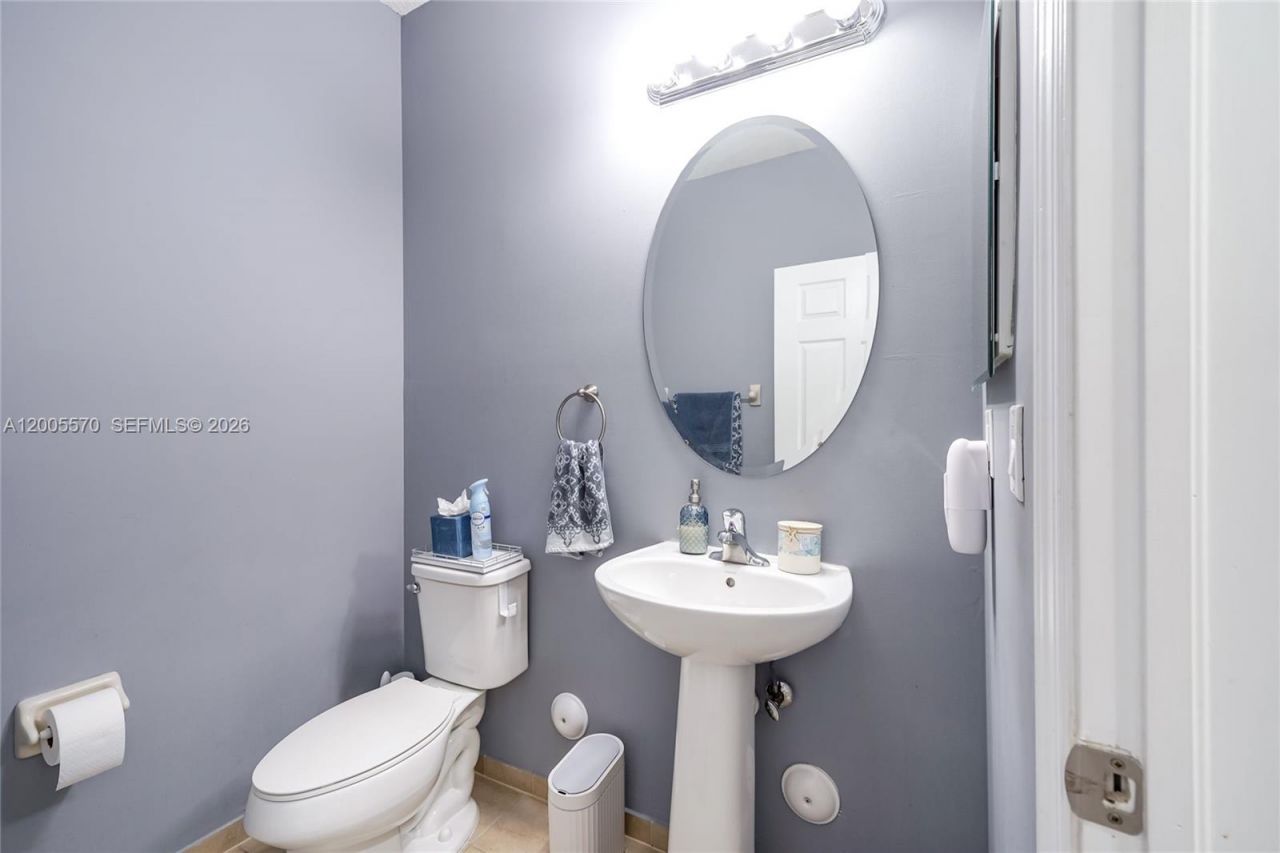 15294 SW 173rd St , Miami, FL 33187 Photo