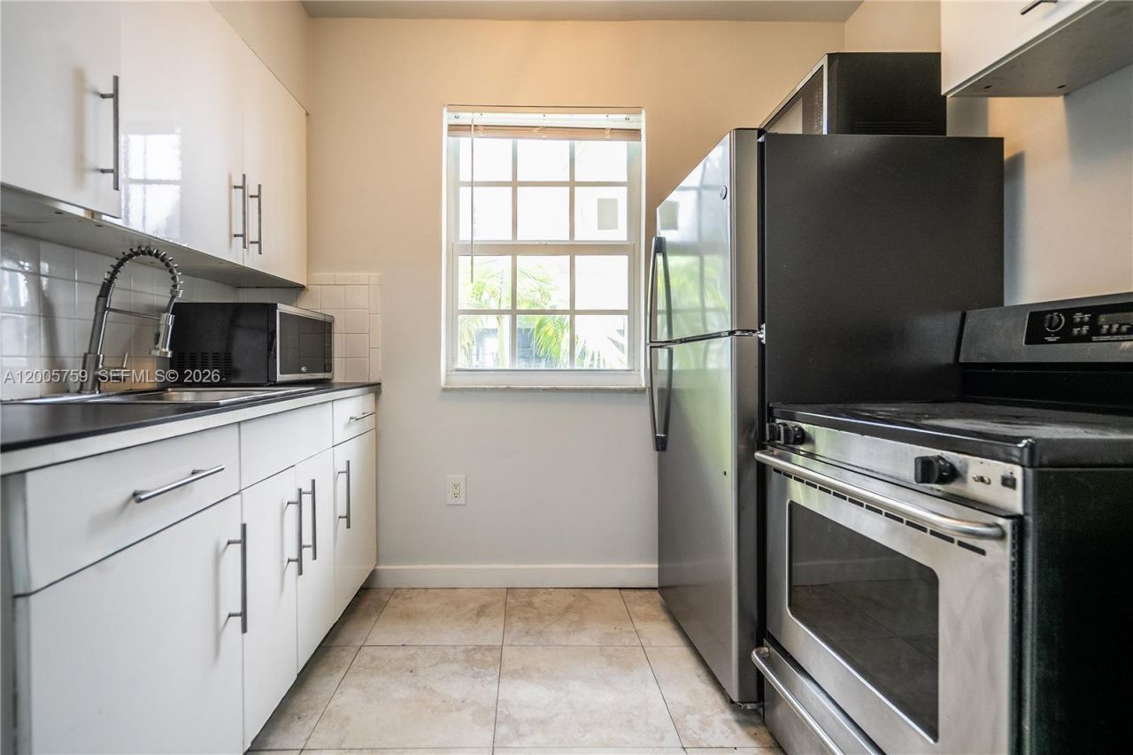920 Pennsylvania Ave , Unit 206, Miami Beach, FL 33139 Photo
