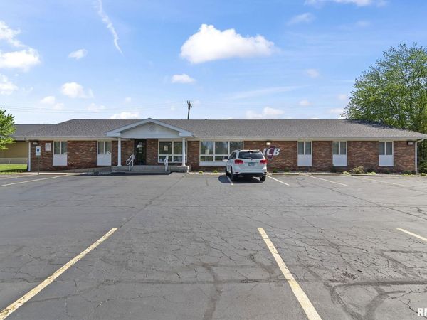 401 E SANGAMON Avenue, Springfield, IL 62702