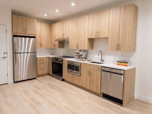 1151 Walnut St, Unit 204, Newton, MA 02461