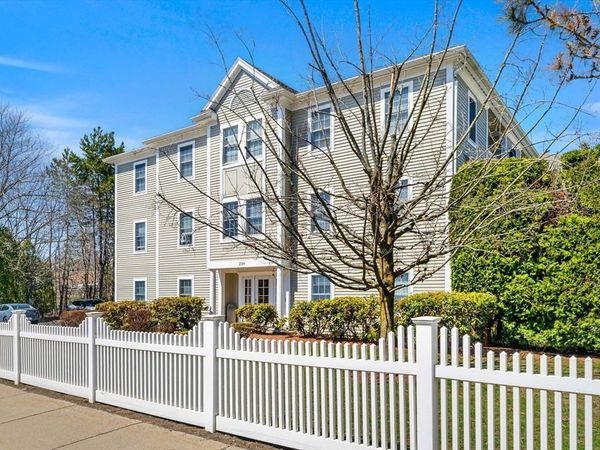 234 Water St, Unit 205, Wakefield, MA 01880