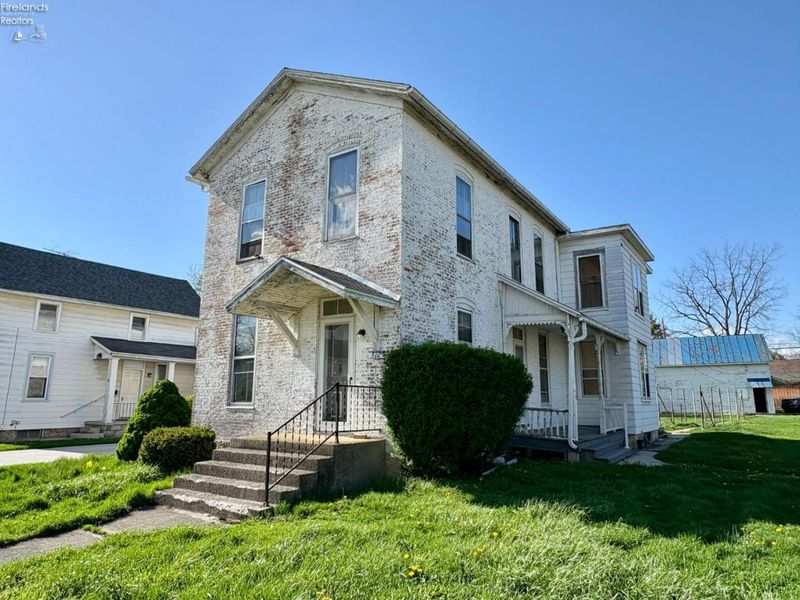 372 W Perry Street, Tiffin, OH 44883 Photo 1